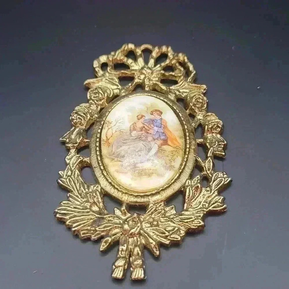 Lot Of Three Painted Porcelain Fragonard Pendants Couples Courtship Base Metal - Picture 3 of 5